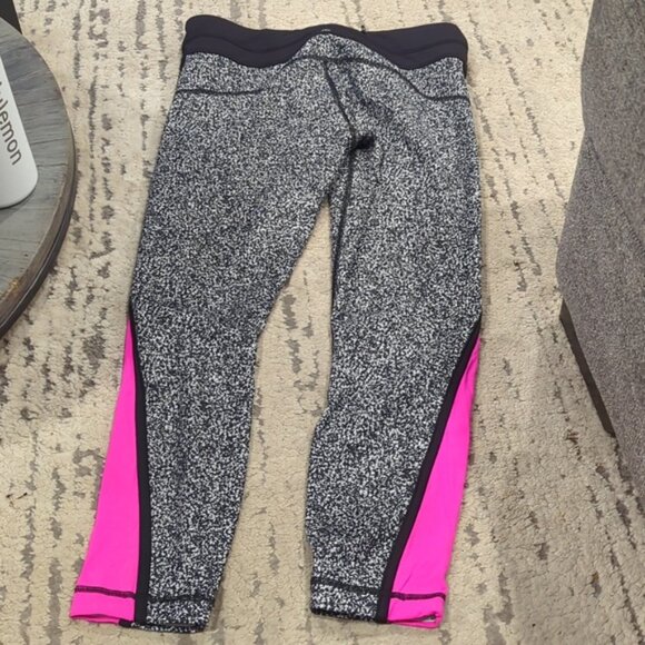 Lululemon Pace Tight Flashback Static White Black / Raspberry Glo Light - Picture 3 of 9